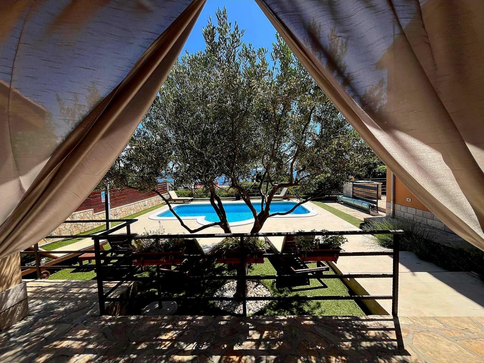 Holiday Home Magic View With Private Heated Pool Каштела Экстерьер фото